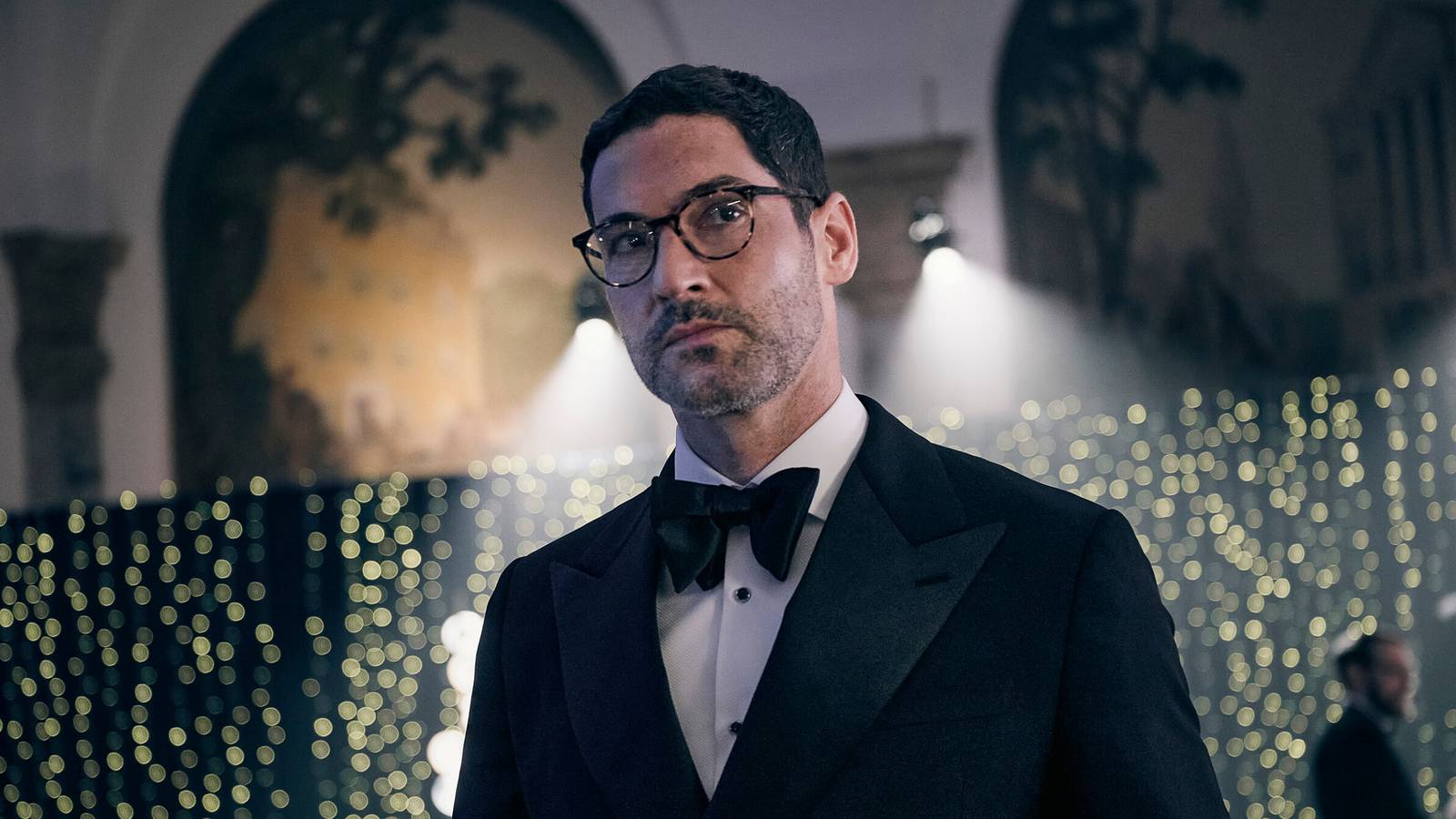 Tom Ellis Is Going Full ‘Lucifer’ Undercover in His New CBS Thriller ...
