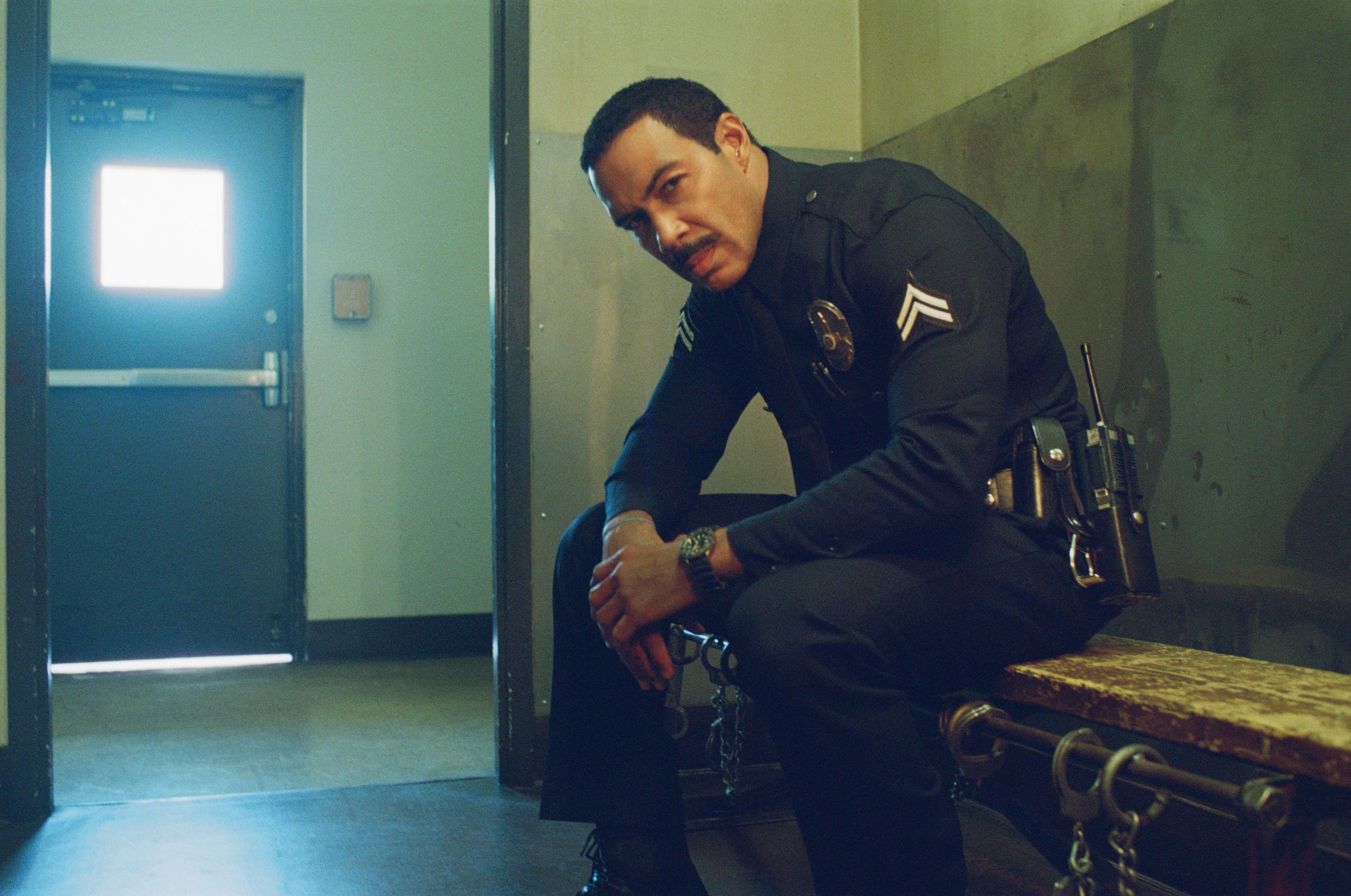 bsow_s1_fs_100_260609_ockfra_00284_r_3000 Titus Welliver's 'Bosch' Replacement Officially Revealed in First Look at New Spin-Off