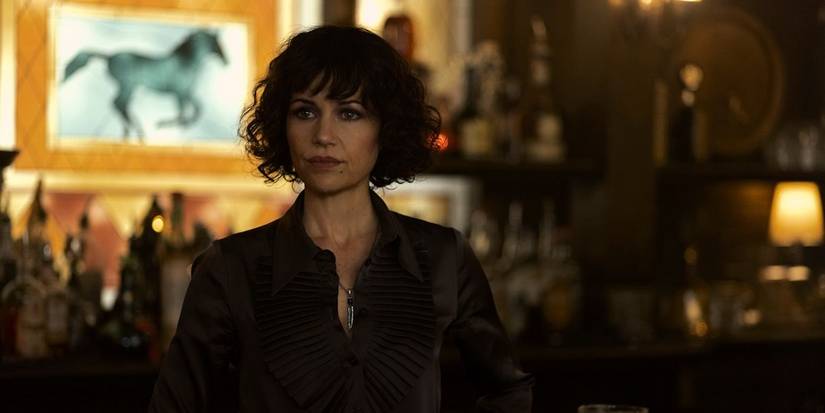 Verna (Carla Gugino) in 'The Fall of the House of Usher'