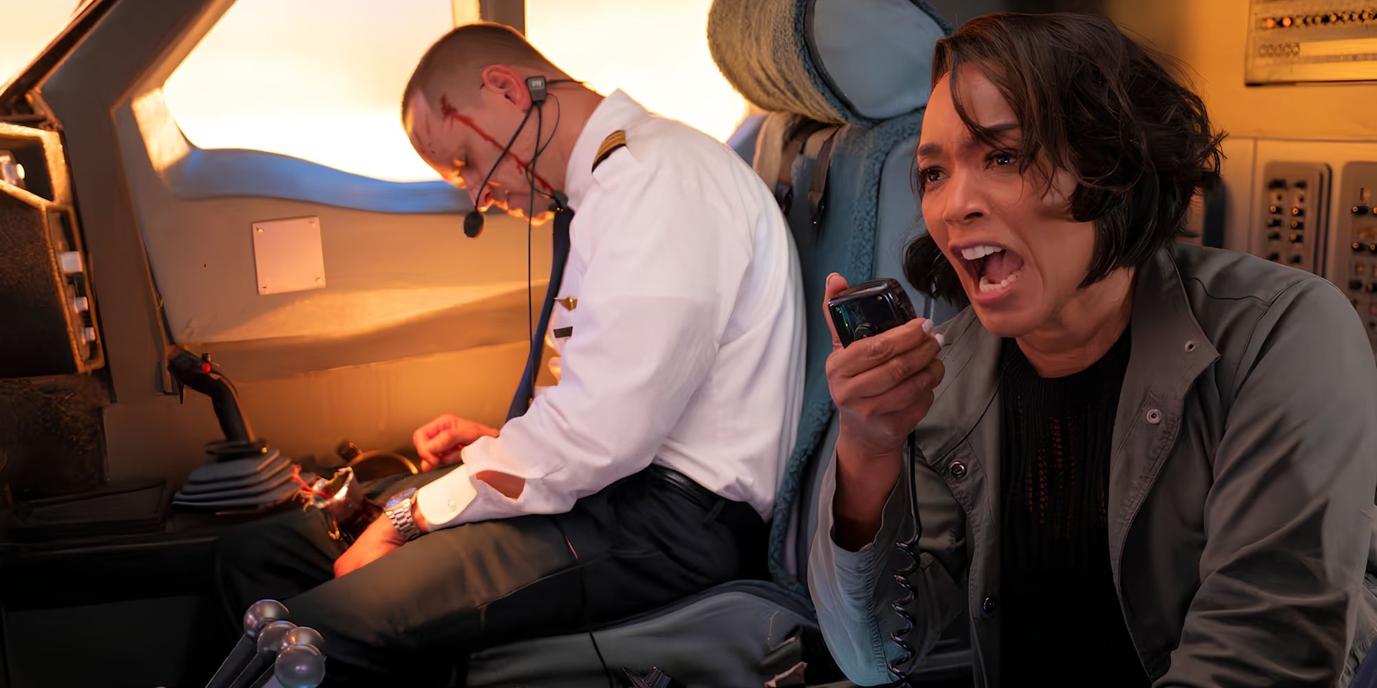 frantic-athena-angela-bassett-calls-for-help-after-airplane-pilot-incapacitated-9-1-1-season-8-when-the-boeing-gets-tough '9-1-1' Needs To Say Goodbye to Its Biggest Gimmick