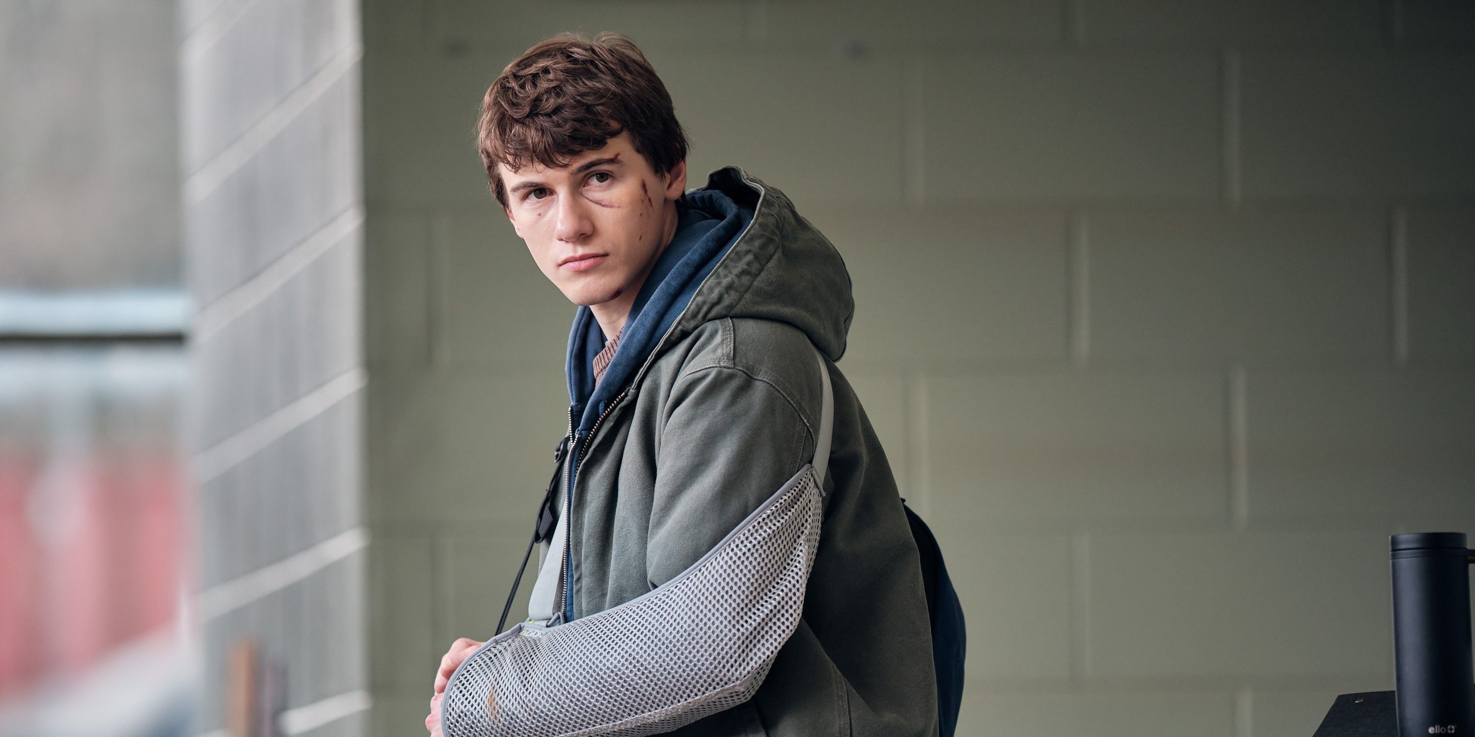 phony-hulu-4 Hulu’s Binge-Worthy New Series Is Officially a Streaming Sensation