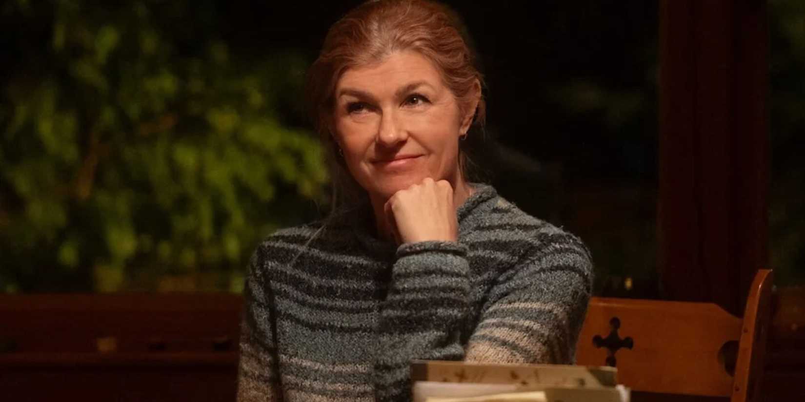 Connie-Britton smiling in Hulu's Phony