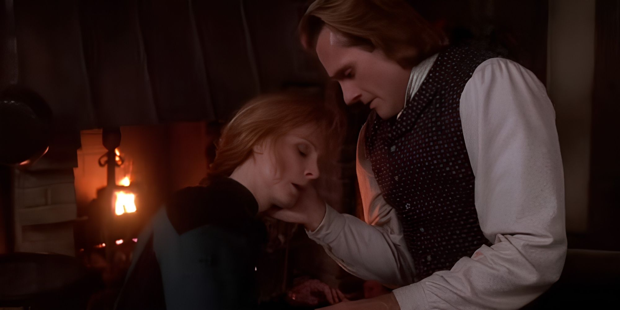 Star Trek: The Next Generation's 'Sub Rosa' Is a So-Bad-It's-Good Gothic Horror Episode