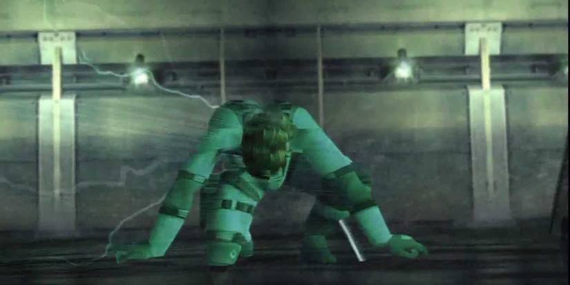 Solid Snake with electricity in the opening of 'Metal Gear Solid 2: Sons of Liberty'