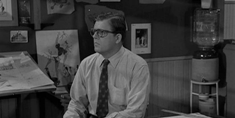 Pat Hingle sitting down in The Twilight Zone episode The Incredible World of Horace Ford