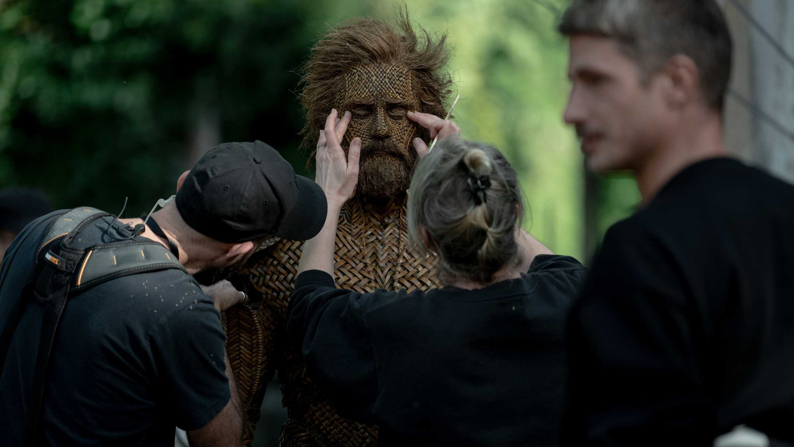 Alexander Skarsgard behind the scenes on Wicker