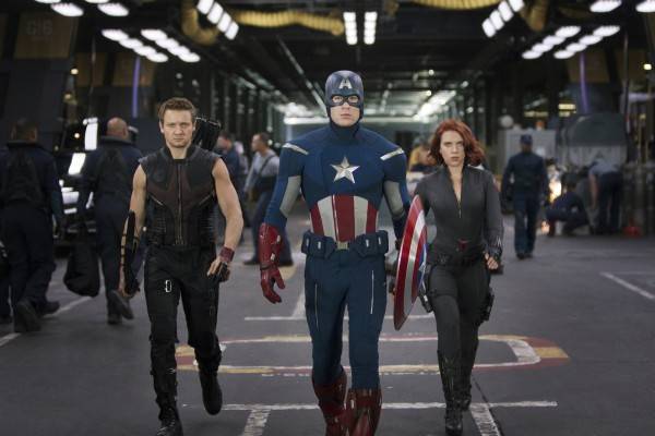 avengers-hawkeye-captain-america-black-widow-jeremy-renner-chris-evans-scarlett-johansson