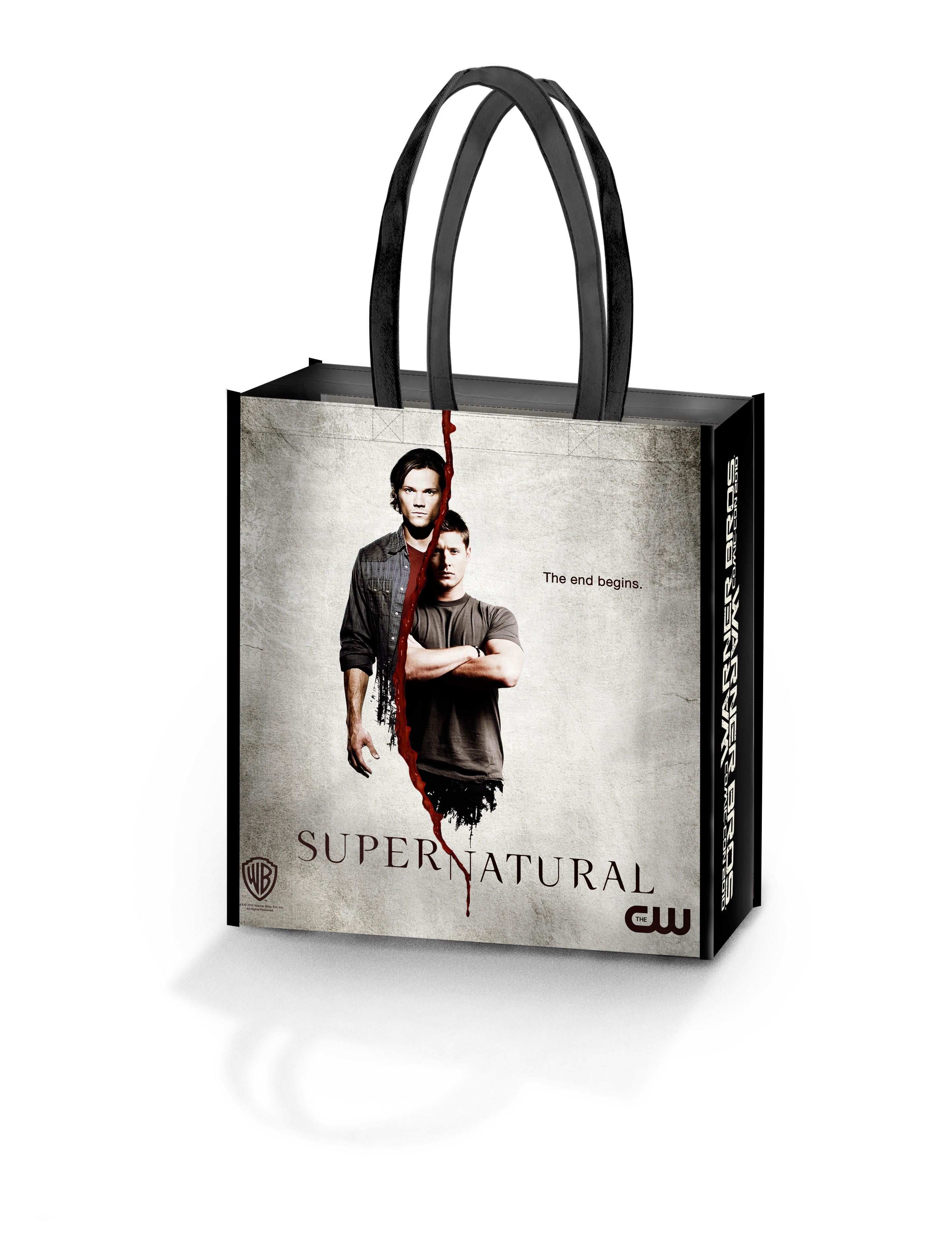 Warner Bros. Shows off Their Ridiculously Oversized Bags for  display picture 1