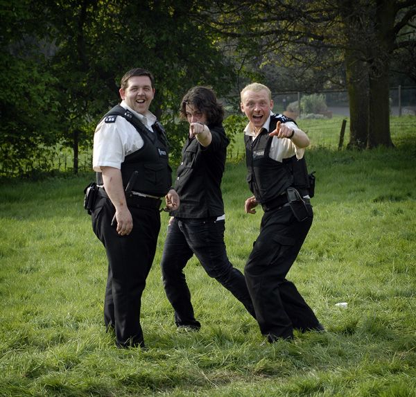 hot_fuzz_movie_image_simon_pegg__nick_frost_and_edgar_wright