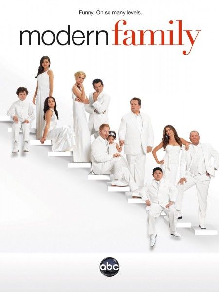 modern-family-tv-show-poster-01