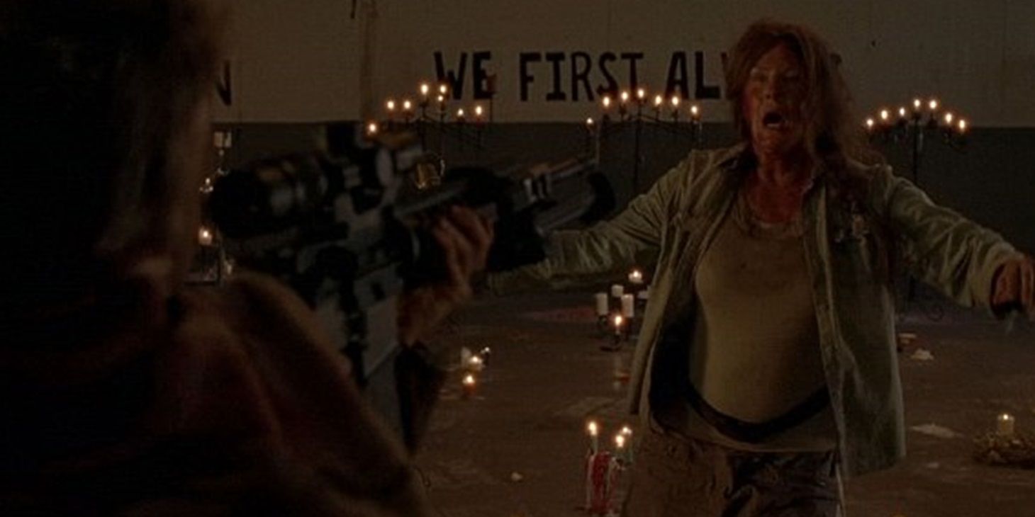 carol-holds-mary-at-gunpoint-in-the-walking-dead.jpg