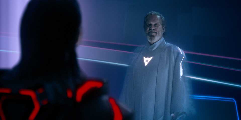 jeff-bridges-as-kevin-flynn-in-tron-ares.jpg