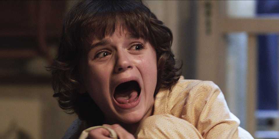 joey-king-screaming-in-the-conjuring.jpg