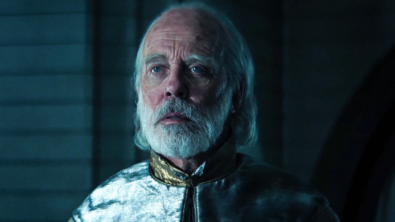 Terrence Mann como Brother Dusk na série Fundação
