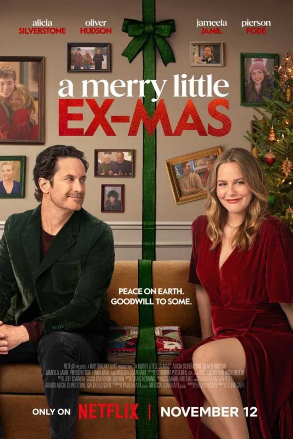 ‘A Merry Little Ex-Mas’ Review: Alicia Silverstone and Melissa Joan ...