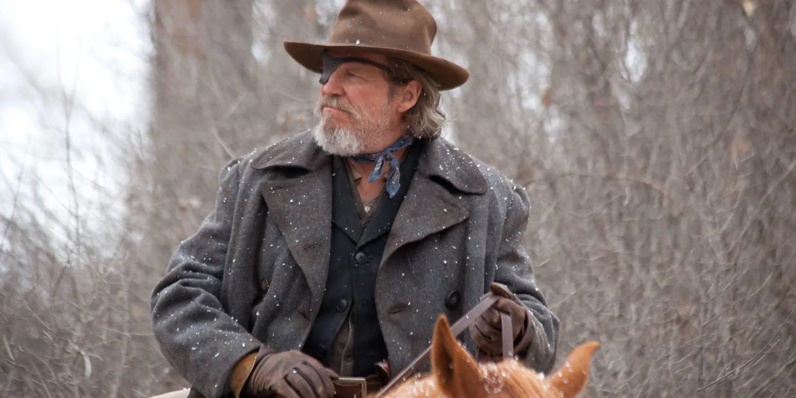 jeff-bridges-on-horseback-in-true-grit.jpg