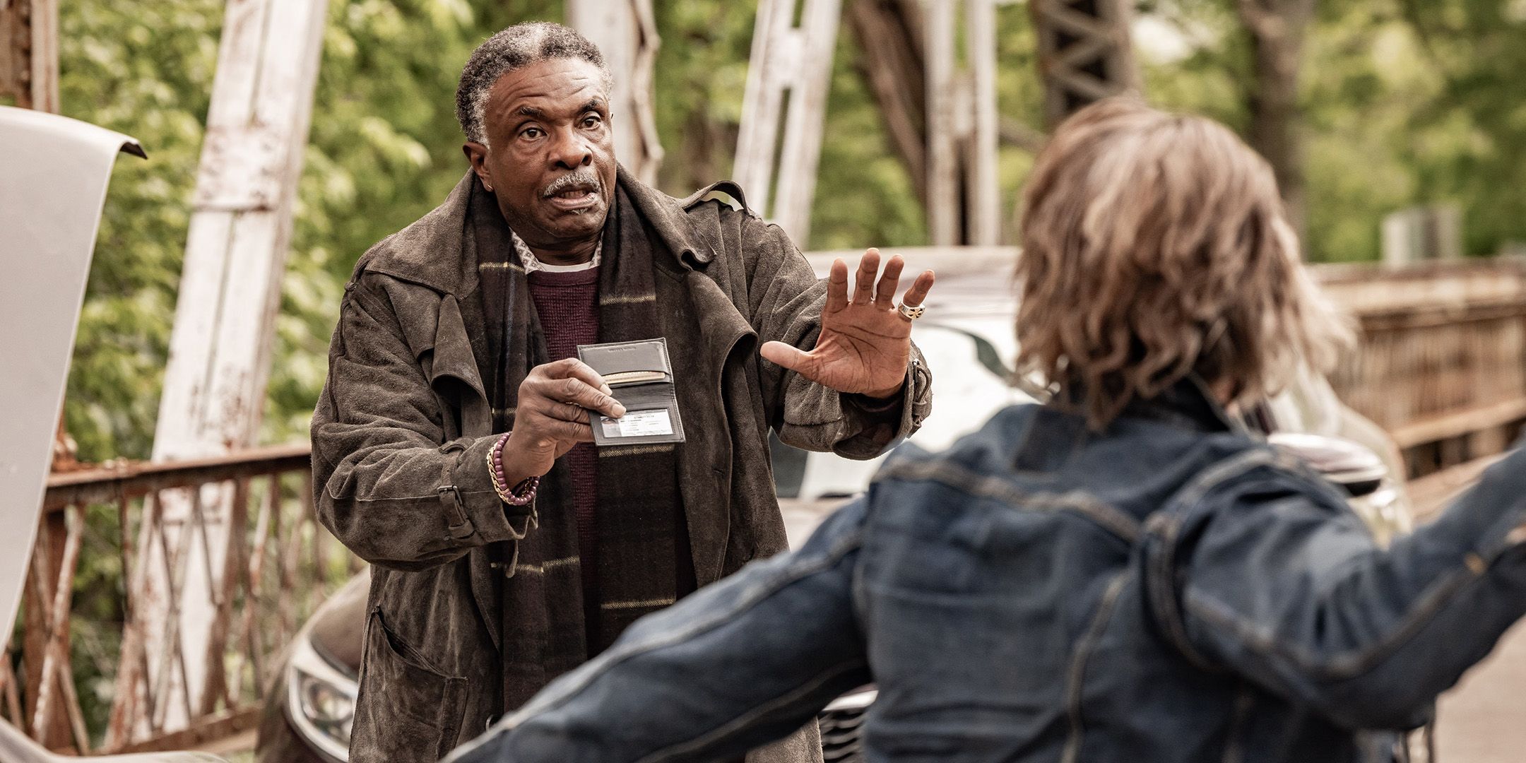 Keith David como Marty em The Lowdown.