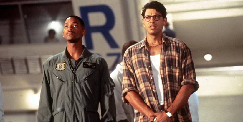 captain-steve-standing-next-david-levinson-in-independence-day.jpg