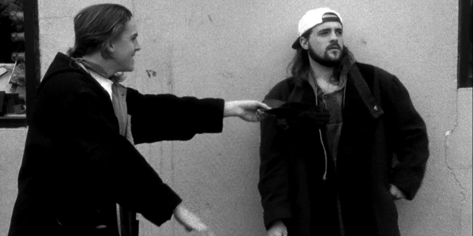 jason-mewes-as-jay-kevin-smith-as-silent-bob-in-clerks-1994-1.jpg