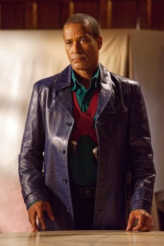 2 Clips and a Ton of Images from SMALLVILLE Absolute Justice