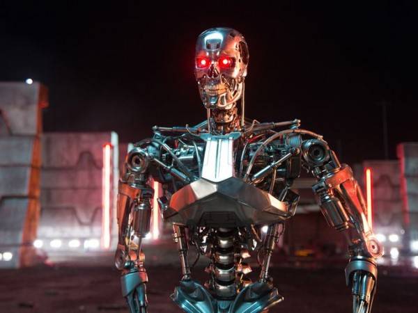 New Avengers: Age of Ultron Image Plus Stills from Terminator Genisys ...