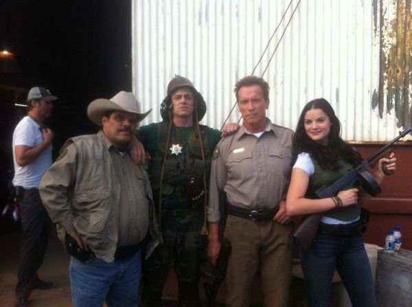 the-last-stand-schwarzenegger-knoxville-movie-set-photo-01