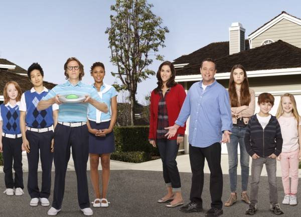 ABC New Comedy Trailers: THE NEIGHBORS, MALIBU COUNTRY, HOW TO LIVE ...