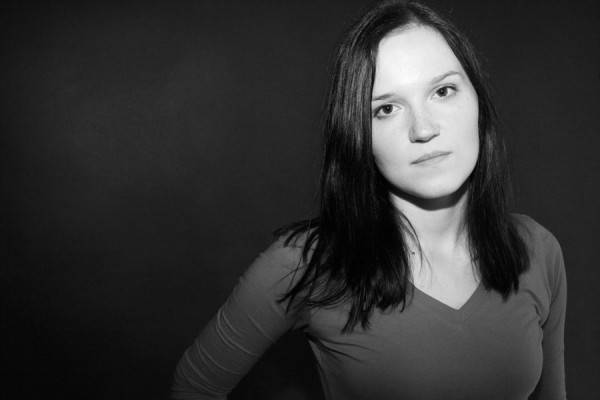 Author Veronica Roth Talks DIVERGENT, the Film's Casting, ALLEGIENT ...